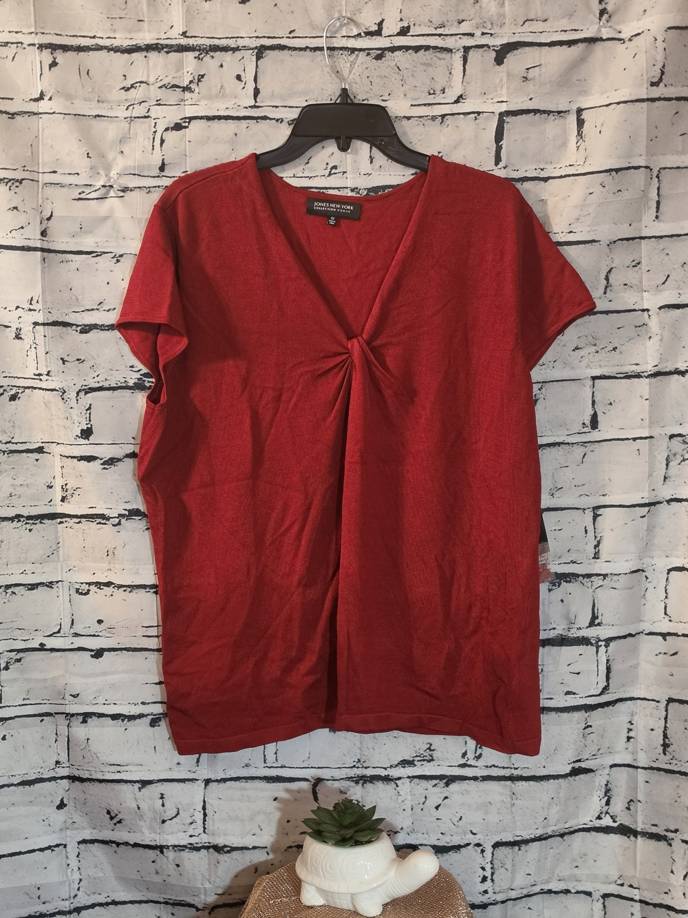 Jones New York Red Short-Sleeve Twist-Front Tee